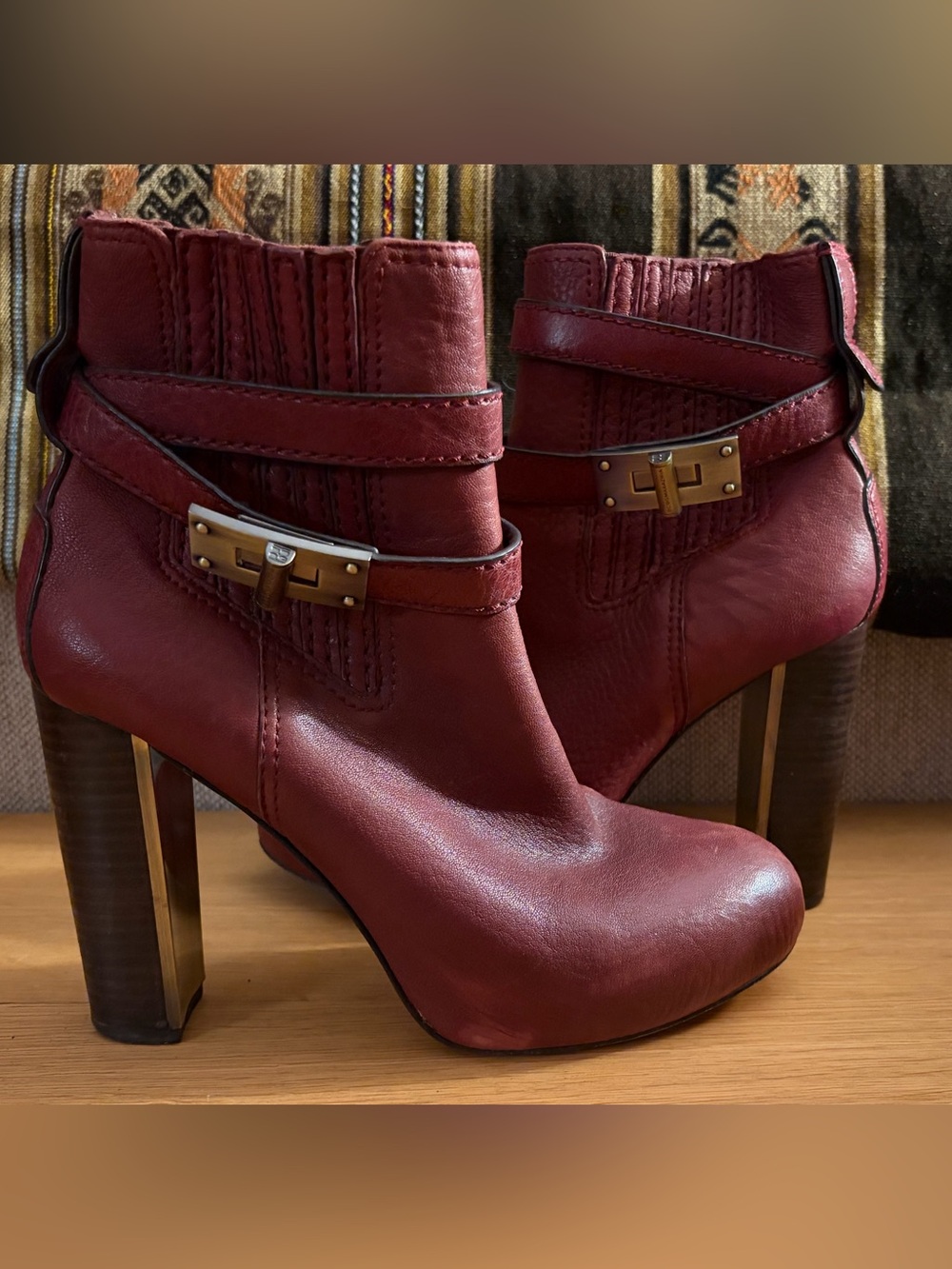 BCBGMaxAzria Burgundy Purple Leather heeled boots